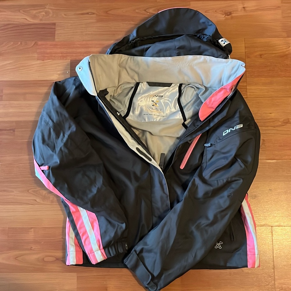 Preloved DNA ski jacket